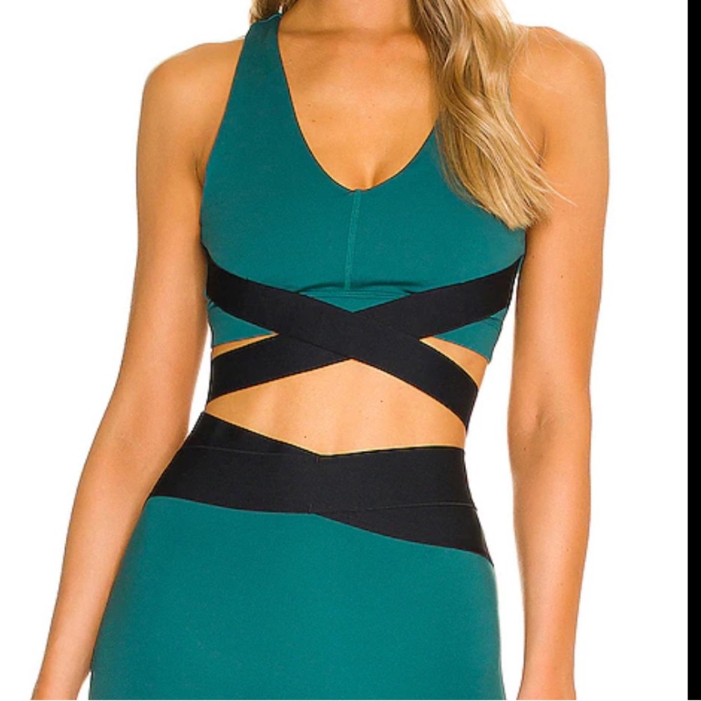 Crossover Sport Bra (NEW)